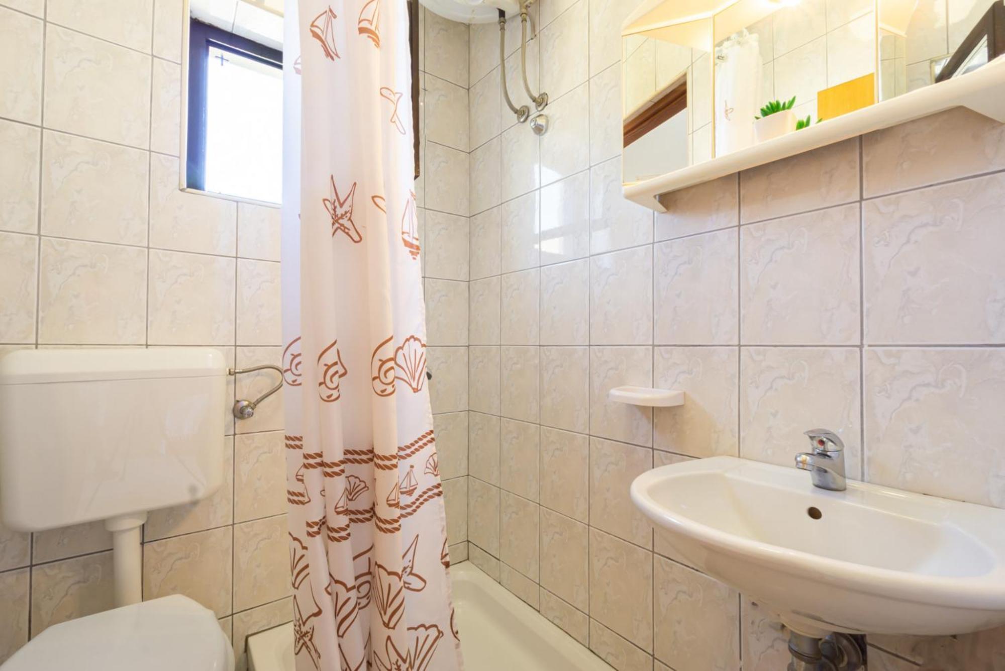 Apartment And Room Bacic Metajna Chambre photo